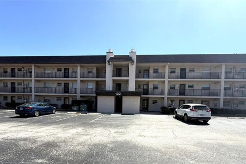 Condo in Venice, Florida, 1 bedroom № 2100231 - photo 2