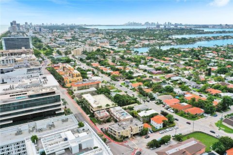 Condo in Surfside, Florida, 3 bedrooms  № 1954264 - photo 30