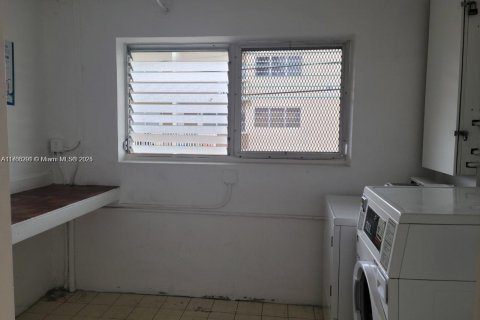 Condo in North Miami Beach, Florida, 2 bedrooms  № 1587016 - photo 5