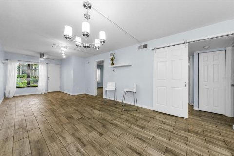 Copropriété à louer à Clearwater, Floride: 2 chambres, 87.33 m2 № 1901640 - photo 6