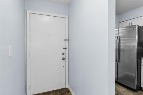 Copropriété à louer à Clearwater, Floride: 2 chambres, 87.33 m2 № 1901640 - photo 4