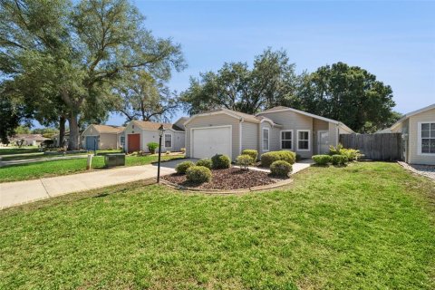 Villa ou maison à Leesburg, Floride 2 chambres, 119.75 m2 № 2148804