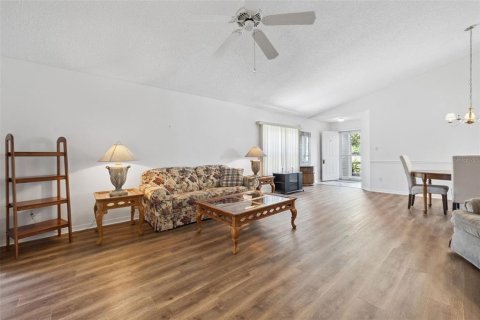 Villa ou maison à vendre à Leesburg, Floride: 2 chambres, 119.75 m2 № 2148804 - photo 5
