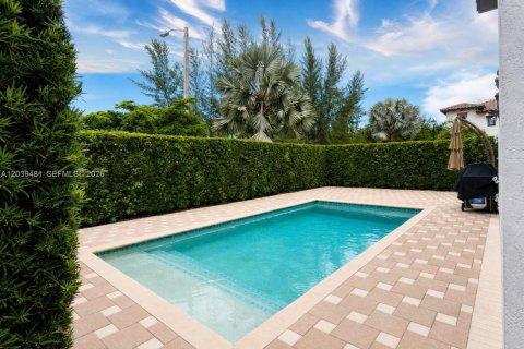 Villa ou maison à louer à Doral, Floride: 4 chambres, 246.19 m2 № 2087599 - photo 5