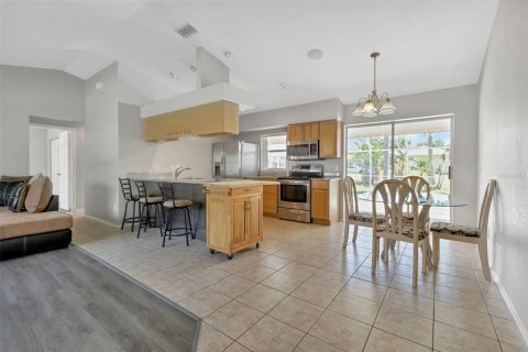 Villa ou maison à vendre à Punta Gorda, Floride: 3 chambres, 139.54 m2 № 2099543 - photo 7