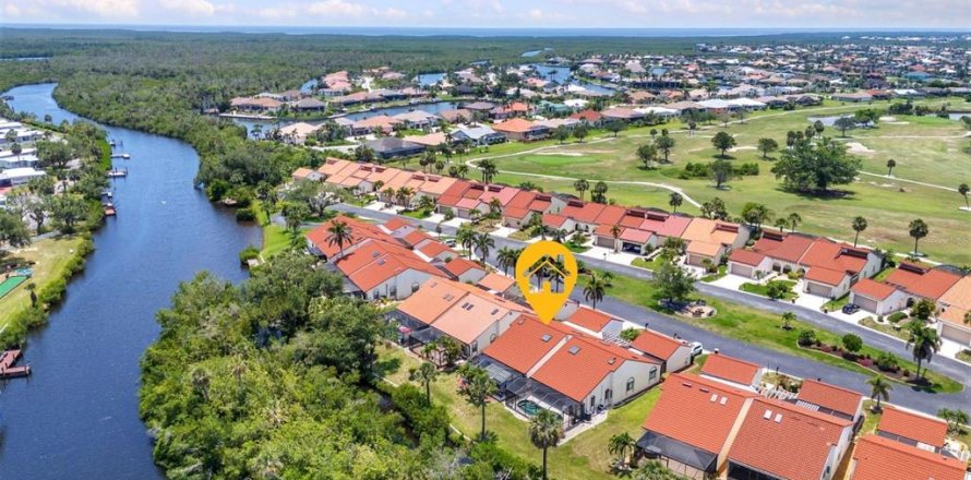 Casa en Punta Gorda, Florida 3 dormitorios, 165.92 m2 № 1746450