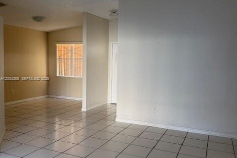 Villa ou maison à louer à Miami, Floride: 3 chambres № 2068328 - photo 3