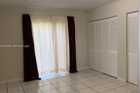 Villa ou maison à louer à Miami, Floride: 3 chambres № 2068328 - photo 4
