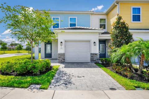 Townhouse in Four Corners, Florida 3 bedrooms, 154.12 sq.m. № 1657230 - photo 1