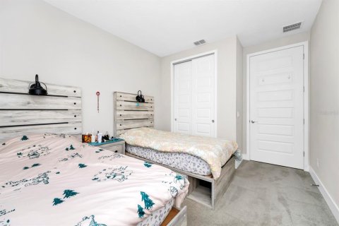 Townhouse in Four Corners, Florida 3 bedrooms, 154.12 sq.m. № 1657230 - photo 17