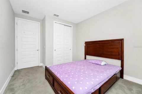 Townhouse in Four Corners, Florida 3 bedrooms, 154.12 sq.m. № 1657230 - photo 20