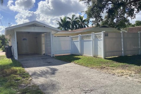 Villa ou maison à vendre à Bradenton, Floride: 3 chambres, 181.62 m2 № 2149221 - photo 16