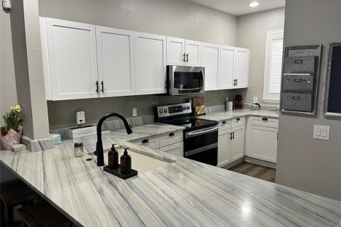 Touwnhouse à vendre à Tampa, Floride: 3 chambres, 148.09 m2 № 1781394 - photo 13