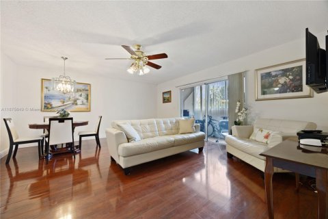 Купить кондоминиум в Норт-Лодердейл, Флорида 1 спальня, 80.82м2, № 1928731 - фото 19