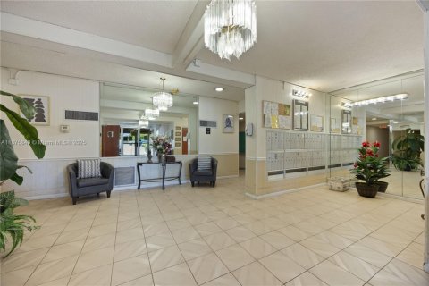 Купить кондоминиум в Норт-Лодердейл, Флорида 1 спальня, 80.82м2, № 1928731 - фото 14