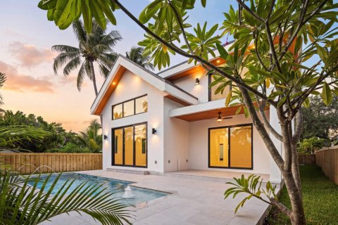Villa ou maison à Fort Lauderdale, Floride 3 chambres, 271.65 m2 № 2432976