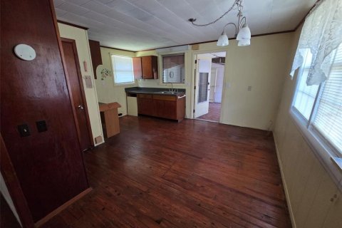 Casa en venta en Zephyrhills, Florida, 2 dormitorios, 82.87 m2 № 2097236 - foto 9