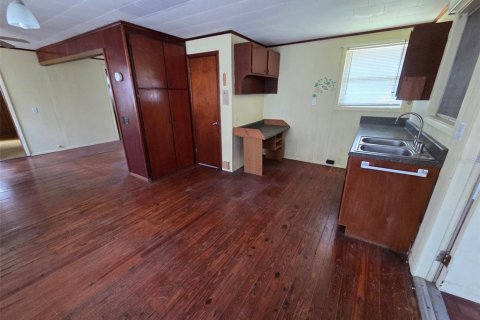 Casa en venta en Zephyrhills, Florida, 2 dormitorios, 82.87 m2 № 2097236 - foto 10