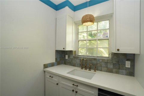 House in Miami Beach, Florida 1 bedroom, 60.85 sq.m. № 2030048 - photo 8