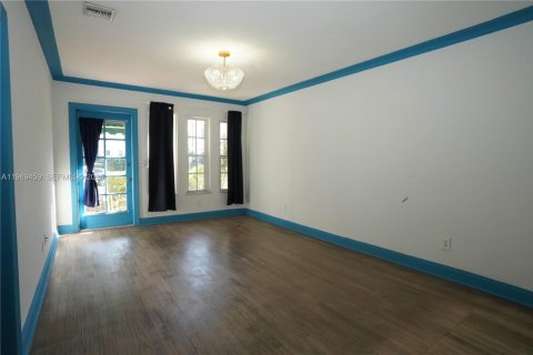 House in Miami Beach, Florida 1 bedroom, 60.85 sq.m. № 2030048 - photo 5