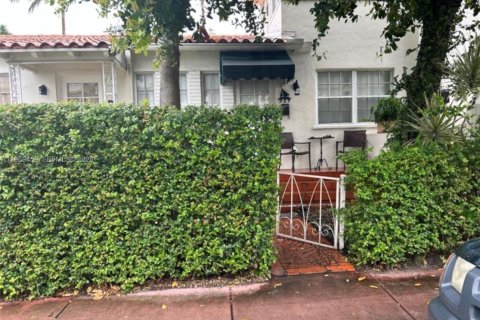 House in Miami Beach, Florida 1 bedroom, 60.85 sq.m. № 2030048