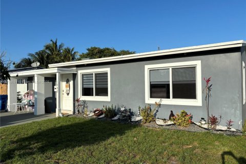 House in Fort Lauderdale, Florida 3 bedrooms, 92.9 sq.m. № 1950323 - photo 3