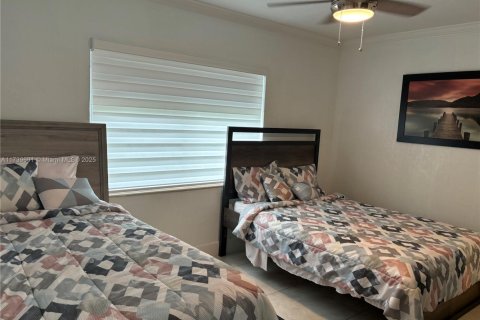 House in Fort Lauderdale, Florida 3 bedrooms, 92.9 sq.m. № 1950323 - photo 4