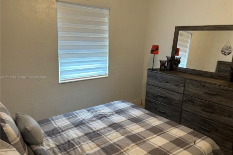 House in Fort Lauderdale, Florida 3 bedrooms, 92.9 sq.m. № 1950323 - photo 6