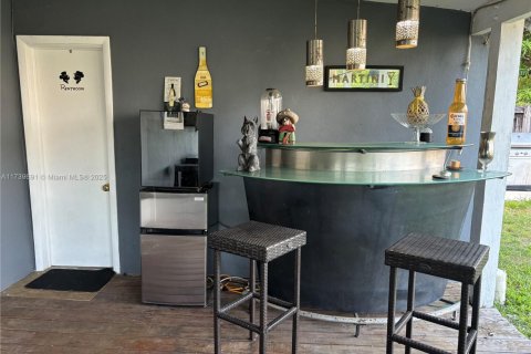 House in Fort Lauderdale, Florida 3 bedrooms, 92.9 sq.m. № 1950323 - photo 7