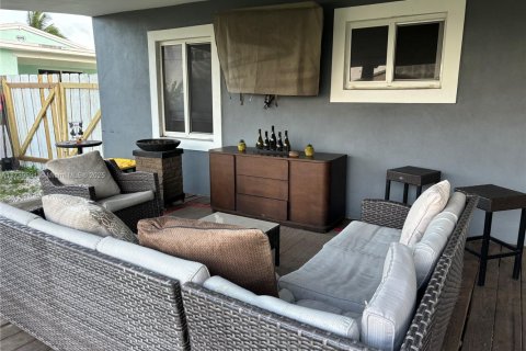 House in Fort Lauderdale, Florida 3 bedrooms, 92.9 sq.m. № 1950323 - photo 10