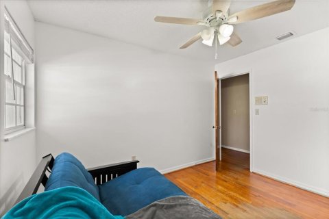 House in Orlando, Florida 4 bedrooms, 182.92 sq.m. № 1622772 - photo 13