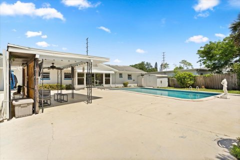 House in Orlando, Florida 4 bedrooms, 182.92 sq.m. № 1622772 - photo 30