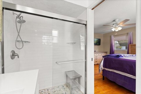 House in Orlando, Florida 4 bedrooms, 182.92 sq.m. № 1622772 - photo 9