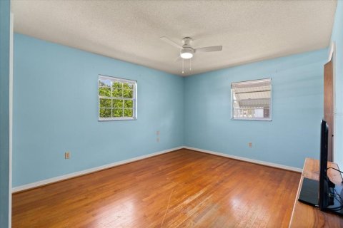 House in Orlando, Florida 4 bedrooms, 182.92 sq.m. № 1622772 - photo 11