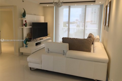 Condominio en alquiler en Sunny Isles Beach, Florida, 3 dormitorios, 163.51 m2 № 2045200 - foto 9