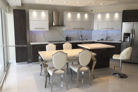 Condominio en alquiler en Sunny Isles Beach, Florida, 3 dormitorios, 163.51 m2 № 2045200 - foto 4