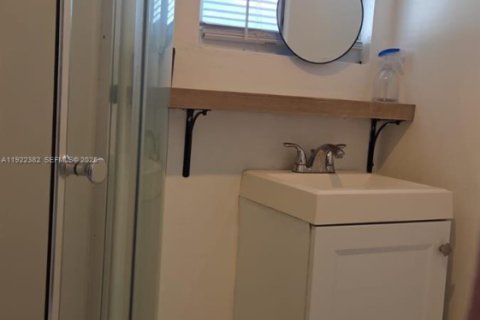 Villa ou maison à louer à Hollywood, Floride: 123.37 m2 № 1976629 - photo 6