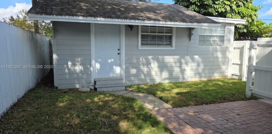 Studio à Hollywood, Floride № 1976629