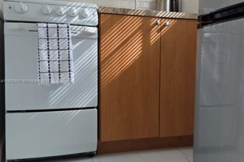 Villa ou maison à louer à Hollywood, Floride: 123.37 m2 № 1976629 - photo 7