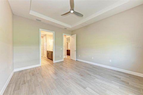 House in Sarasota, Florida 3 bedrooms, 186.45 sq.m. № 1801906 - photo 20