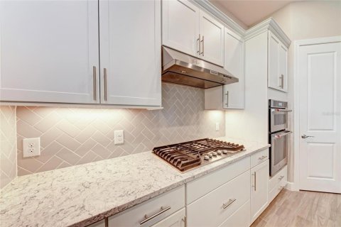 House in Sarasota, Florida 3 bedrooms, 186.45 sq.m. № 1801906 - photo 13