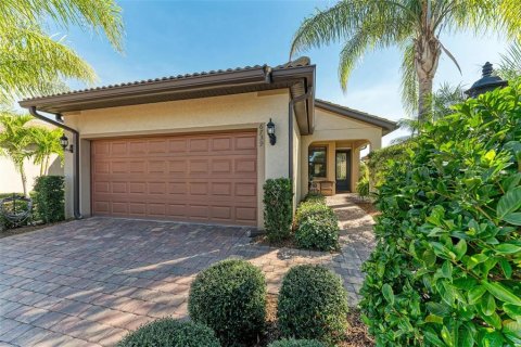 Casa en venta en Lakewood Ranch, Florida, 2 dormitorios, 133.78 m2 № 1548594 - foto 1