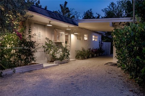 House in Fort Lauderdale, Florida 3 bedrooms, 135.27 sq.m. № 2062618 - photo 2