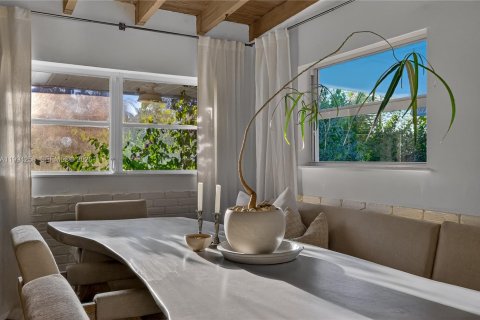 House in Fort Lauderdale, Florida 3 bedrooms, 135.27 sq.m. № 2062618 - photo 8