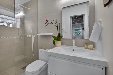 House in Fort Lauderdale, Florida 3 bedrooms, 135.27 sq.m. № 2062618 - photo 24