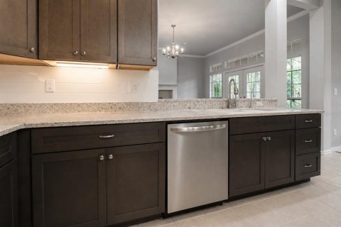 Casa en venta en Gainesville, Florida, 5 dormitorios, 227.61 m2 № 2225518 - foto 12