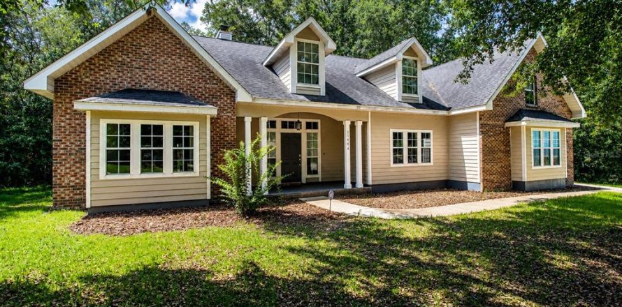Casa en Gainesville, Florida 5 dormitorios, 227.61 m2 № 2225518