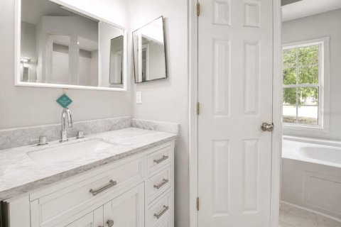 Casa en venta en Gainesville, Florida, 5 dormitorios, 227.61 m2 № 2225518 - foto 22