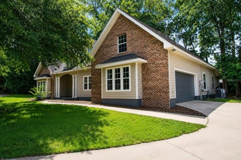 Casa en venta en Gainesville, Florida, 5 dormitorios, 227.61 m2 № 2225518 - foto 3