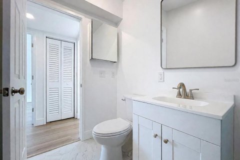 Купить кондоминиум в Сент-Пит-Бич, Флорида 6 комнат, 75.72м2, № 2142465 - фото 15